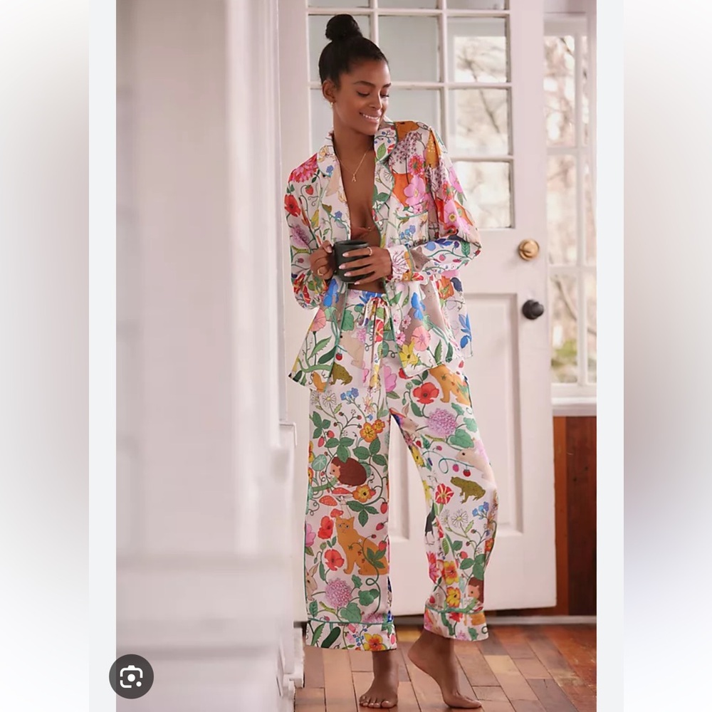 Karen Mabon Summer Garden print pajamas